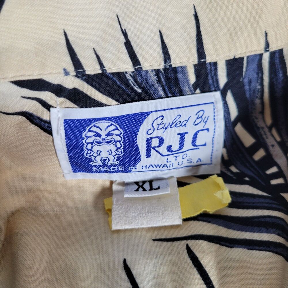 RJC Hawaiian Shirt Men's XL Beige Tan Tropical Palm Tree Button Up Vintage USA - Picture 2 of 7